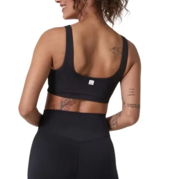 Vuori black sports bra medium - Picture 2 of 4
